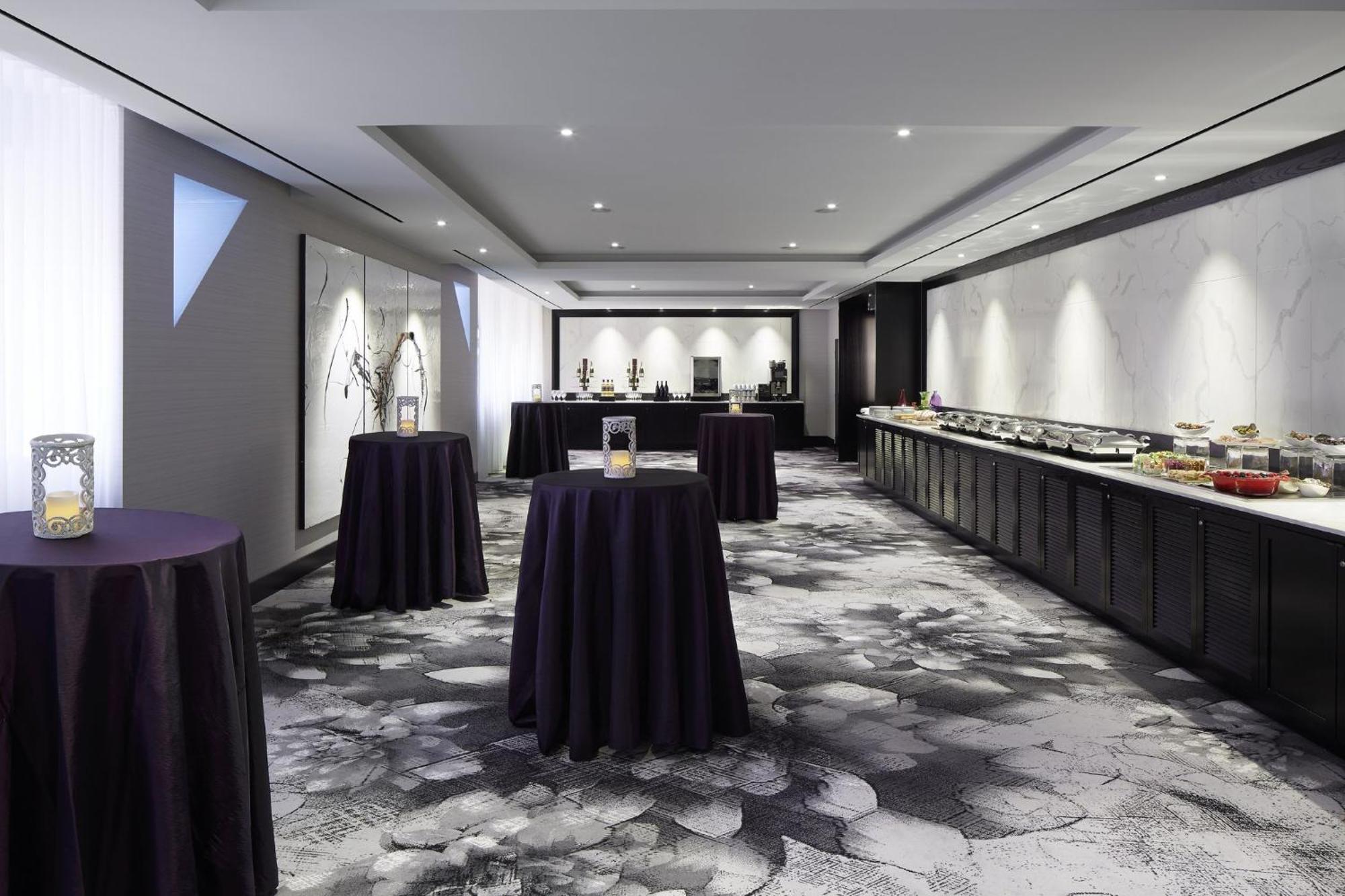 Intercontinental Montreal By Ihg Hotel Exterior photo